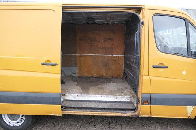 Leasing de Mercedes-Benz 311 KA Sprinter 4x2, AHK, Trennwand, 3.330m lang  Mercedes-Benz 311 KA Sprinter 4x2, AHK, Trennwand, 3.330m lang: foto 3