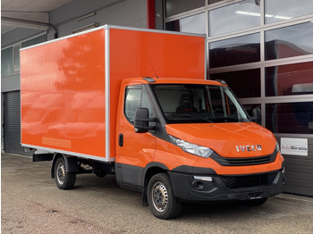 Furgoneta caja cerrada IVECO Daily 35s14