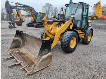 Cargadora de ruedas Caterpillar 908M: foto 2