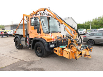 Camión caja abierta UNIMOG U400