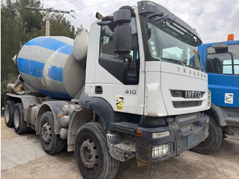 Camión hormigonera IVECO Trakker