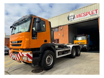 Camión multibasculante IVECO Trakker