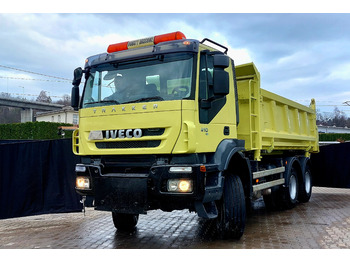 Camión volquete IVECO Trakker