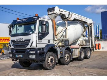 Camión hormigonera IVECO Trakker