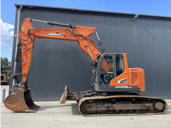 Excavadora de cadenas DOOSAN DX235LCR-5