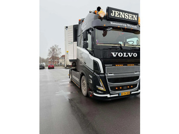 Cabeza tractora Volvo FH 16.650 Special Interior. Air / Air suspension. full specification: foto 3