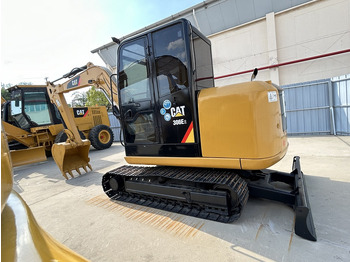 Miniexcavadora CATERPILLAR 306E2