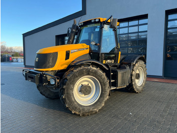 Tractor JCB