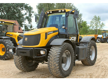 Tractor JCB