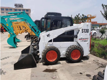 Minicargadora BOBCAT S130