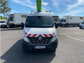 Camión con plataforma elevadora RENAULT Master