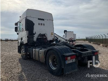 Cabeza tractora RENAULT T460 4x2: foto 2