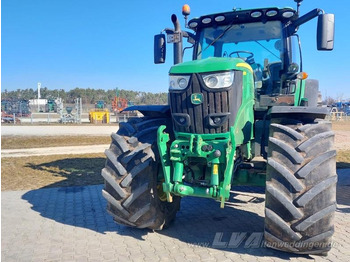 Tractor JOHN DEERE 6215R