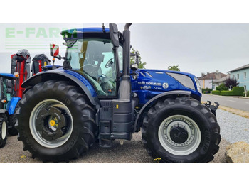 Tractor NEW HOLLAND T7