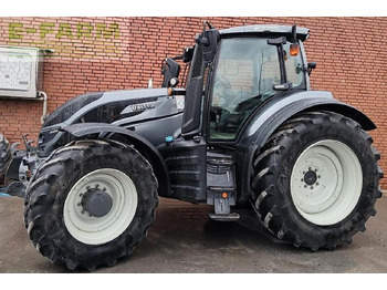 Tractor VALTRA T214