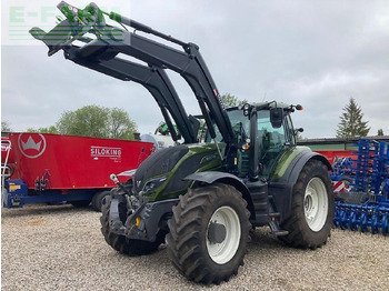 Tractor VALTRA T214