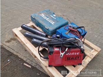 Equipo de construcción Sealey 230Volt Welder, Draper 230Volt Battery Charger/Starter, Makita TW1000 110Volt Impact Wrench, Sealey Micrometer Torqe Wrench (3 of): foto 5