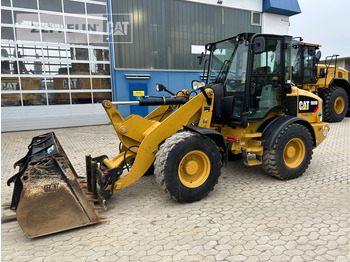 Cargadora de ruedas CATERPILLAR 908M