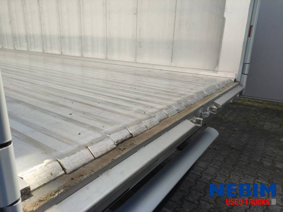 Leasing de Kraker CF-Z 200ZL - 91m3 - 6mm floor CF-Z 200ZL - 91m3 - 6mm floor  Kraker CF-Z 200ZL - 91m3 - 6mm floor CF-Z 200ZL - 91m3 - 6mm floor: foto 6