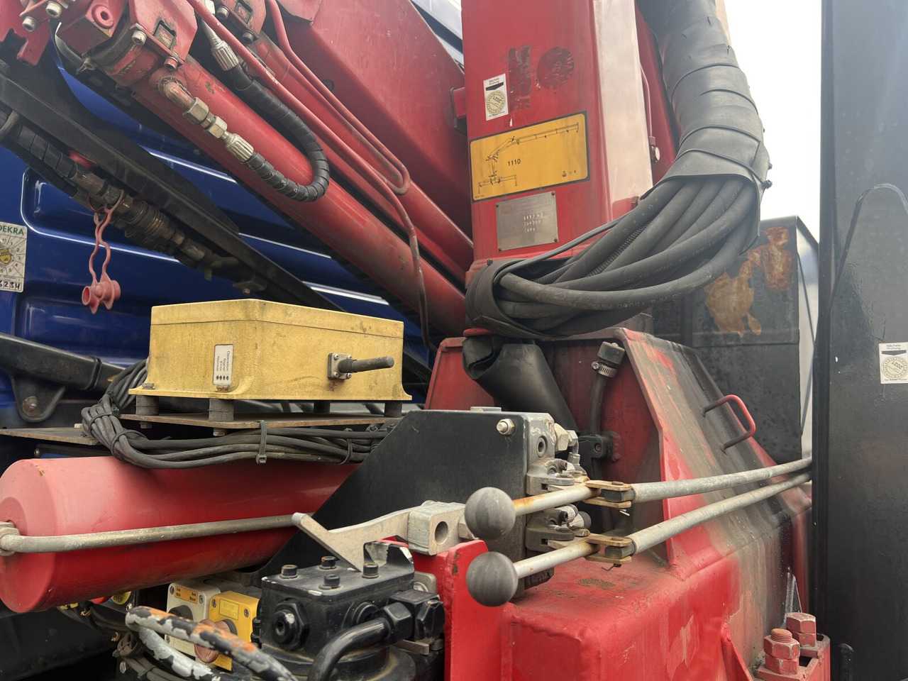 Camión multibasculante, Camión grúa MAN 25/18.284 6x2-4 LL 25/18.284 6x2-4 LL,Kran HMF 1113 K3, Funk, Retarder: foto 10 Camión multibasculante, Camión grúa MAN 25/18.284 6x2-4 LL 25/18.284 6x2-4 LL,Kran HMF 1113 K3, Funk, Retarder: foto 10