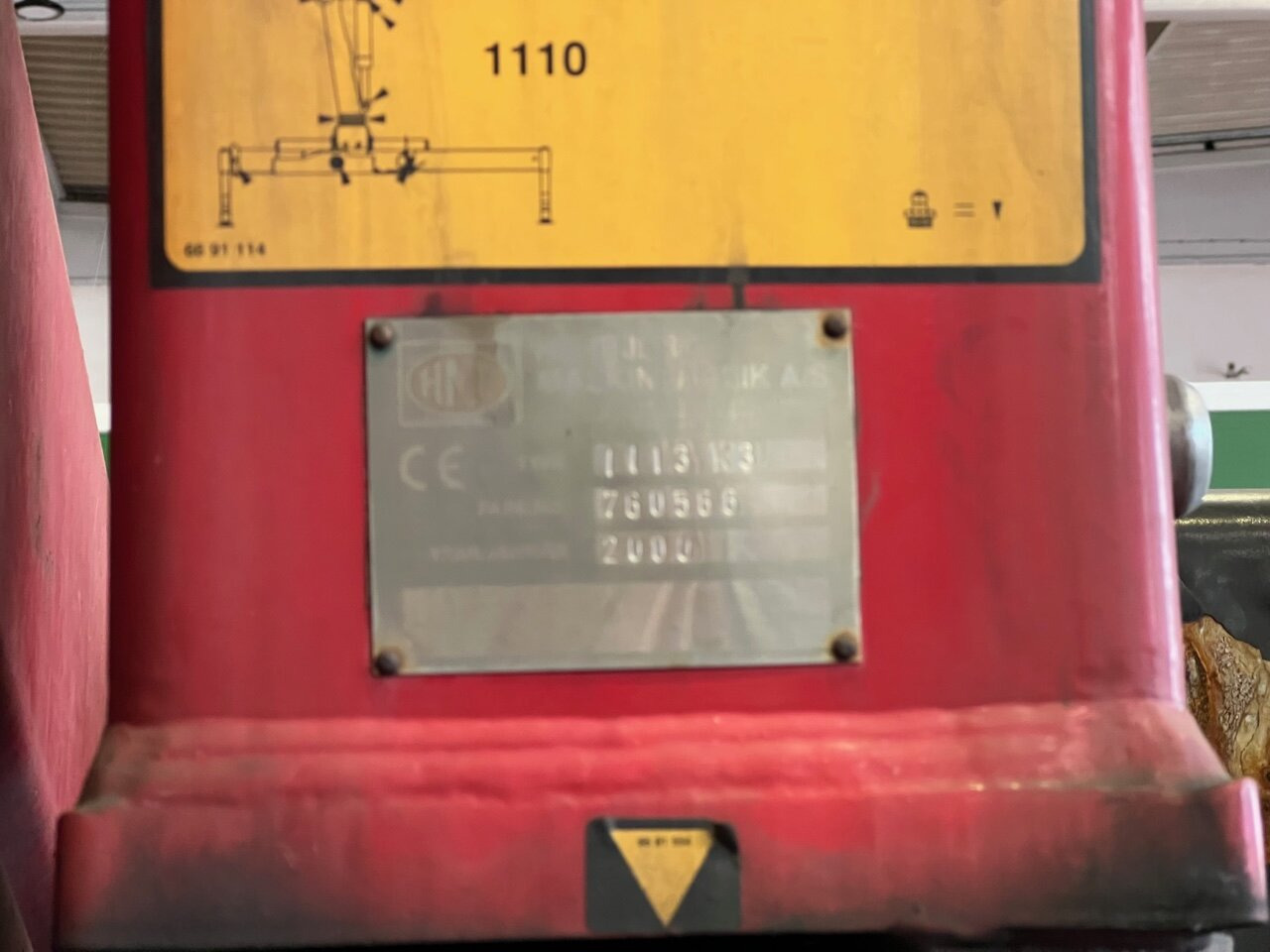 Camión multibasculante, Camión grúa MAN 25/18.284 6x2-4 LL 25/18.284 6x2-4 LL,Kran HMF 1113 K3, Funk, Retarder: foto 15 Camión multibasculante, Camión grúa MAN 25/18.284 6x2-4 LL 25/18.284 6x2-4 LL,Kran HMF 1113 K3, Funk, Retarder: foto 15