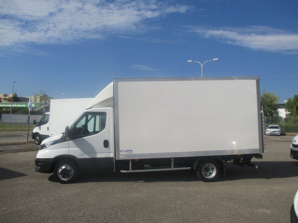 Furgoneta caja cerrada Iveco Daily 35C16: foto 8