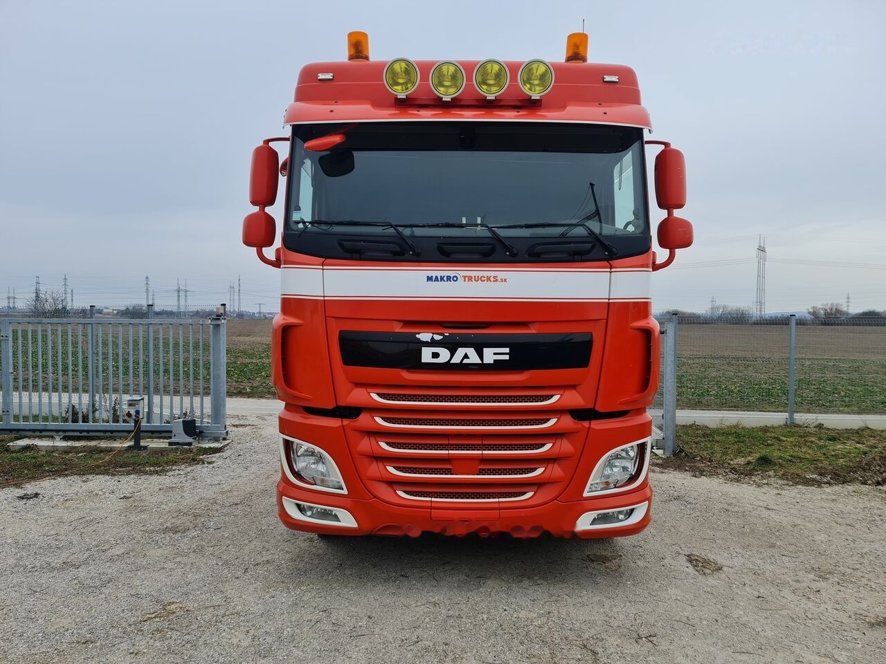 Cabeza tractora DAF XF 460: foto 11