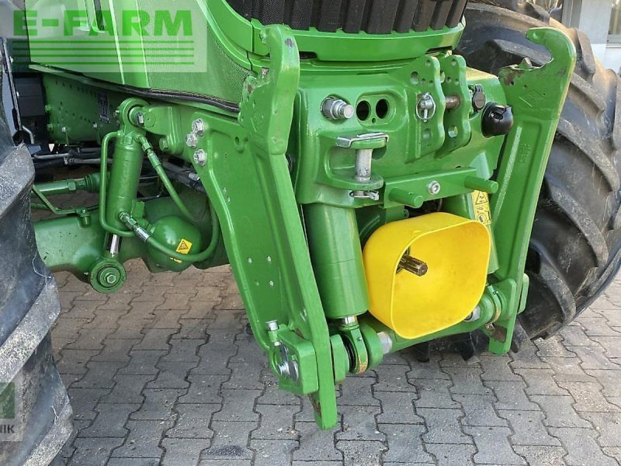 Tractor John Deere 6250r: foto 12