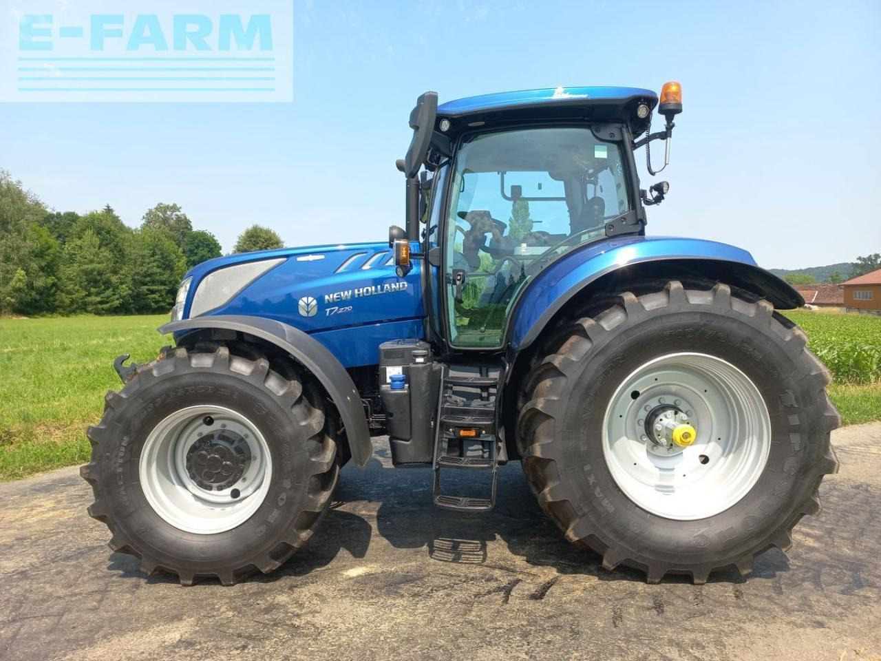 Tractor New Holland t7.270 auto command sidewinder ii (stage v): foto 9