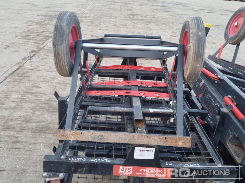 Equipo de construcción Armorgard Wheeled Pipe Racking (4 of), Spool Cart (2 of),: foto 15