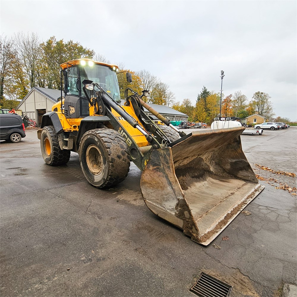 Cargadora de ruedas JCB 437HT T4: foto 9